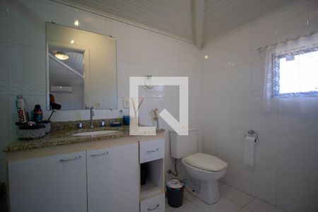 Casa de condomínio à venda com 300m², 4 quartos e 3 vagasBanheiro da Suíte 4