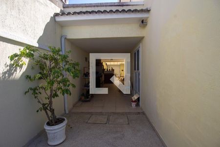 Casa de condomínio à venda com 300m², 4 quartos e 3 vagasQuintal