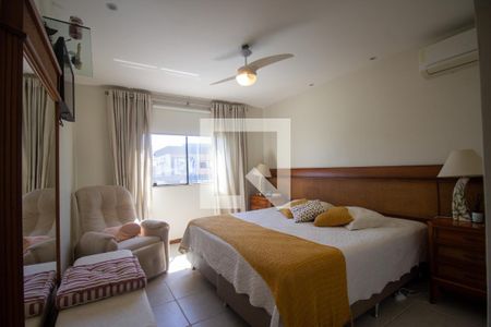 Casa de condomínio à venda com 300m², 4 quartos e 3 vagasSuíte 1