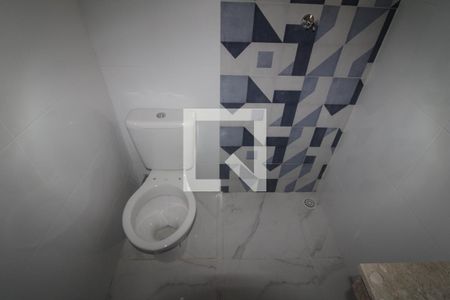 Banheiro de apartamento à venda com 1 quarto, 30m² em Vila Nivi, São Paulo