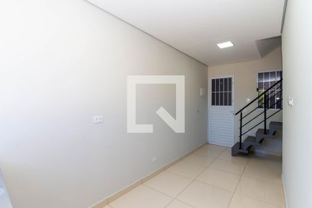 Sala/Cozinha de apartamento para alugar com 1 quarto, 32m² em Vila Augusta, Guarulhos
