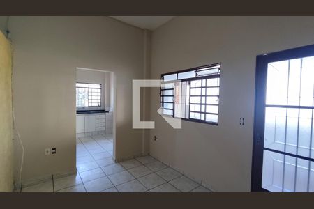 Sala de casa para alugar com 2 quartos, 70m² em Vila Josefina, Jundiaí