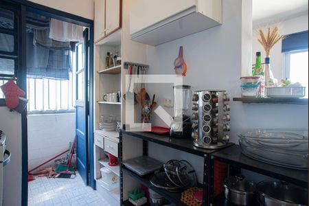 Cozinha de apartamento para alugar com 1 quarto, 60m² em Consolação, São Paulo