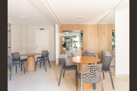 Apartamento para alugar com 38m², 2 quartos e sem vagaÁrea comum - Salão de festas