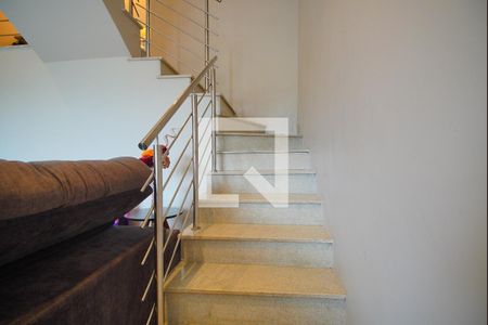 Escada Segundo Piso de casa à venda com 3 quartos, 162m² em Morro Santana, Porto Alegre