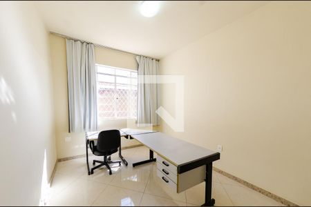 Quarto 2 de casa para alugar com 3 quartos, 300m² em Carlos Prates, Belo Horizonte