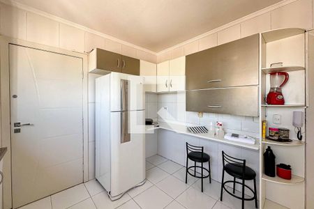 Apartamento para alugar com 126m², 3 quartos e 2 vagas Apartamento para alugar com 126m², 3 quartos e 2 vagasCozinha