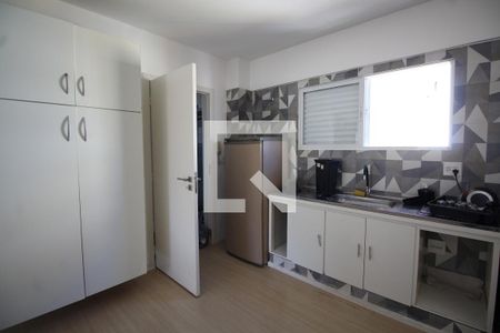 Apartamento para alugar com 126m², 3 quartos e 2 vagas Apartamento para alugar com 126m², 3 quartos e 2 vagasCozinha