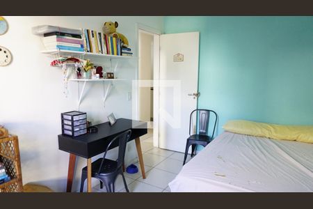 Casa de condomínio à venda com 155m², 4 quartos e 2 vagasQuarto 4