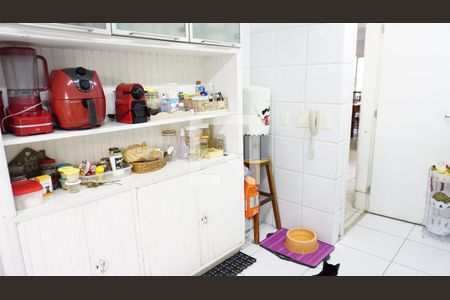 Casa de condomínio à venda com 155m², 4 quartos e 2 vagasCozinha