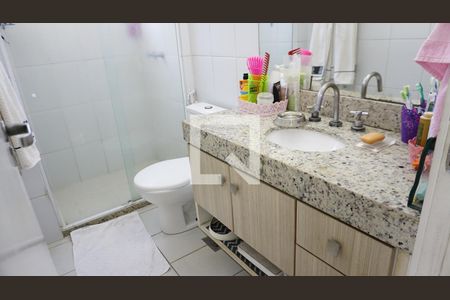 Casa de condomínio à venda com 155m², 4 quartos e 2 vagasbanheiro - Quarto 1 - Suite