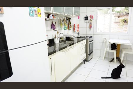 Casa de condomínio à venda com 155m², 4 quartos e 2 vagasCozinha