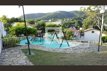 Casa de condomínio à venda com 155m², 4 quartos e 2 vagasÁrea comum - Playground