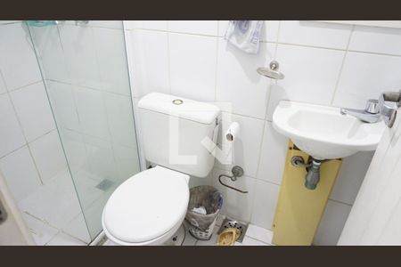 Casa de condomínio à venda com 155m², 4 quartos e 2 vagasBanheiro Empregada