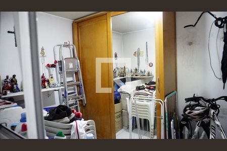 Casa de condomínio à venda com 155m², 4 quartos e 2 vagasQuarto Empregada / Depósito