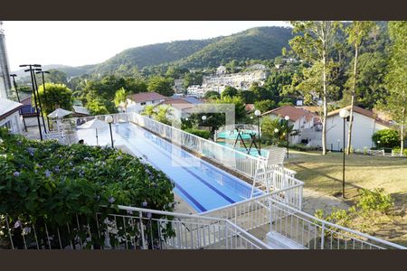 Casa de condomínio à venda com 155m², 4 quartos e 2 vagasÁrea comum - Piscina