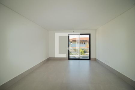 Casa à venda com 230m², 3 quartos e 4 vagasSala