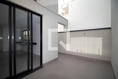 Casa à venda com 230m², 3 quartos e 4 vagasQuintal e Churrasqueira