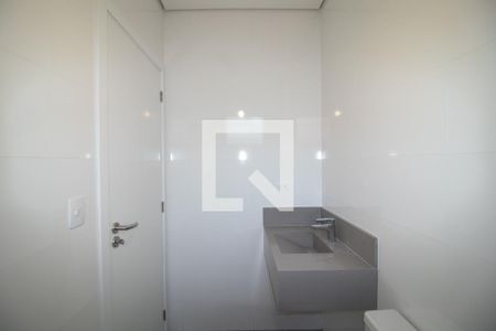 Casa à venda com 230m², 3 quartos e 4 vagasBanheiro da Suíte 2