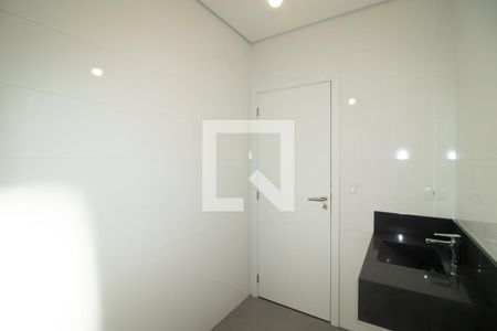 Casa à venda com 230m², 3 quartos e 4 vagasBanheiro da Suíte 1