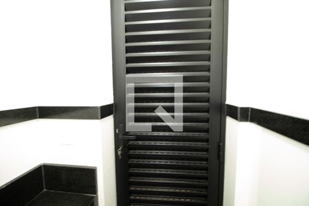 Casa à venda com 230m², 3 quartos e 4 vagasLavabo da Garagem