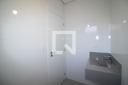 Casa à venda com 230m², 3 quartos e 4 vagasBanheiro da Suíte 2