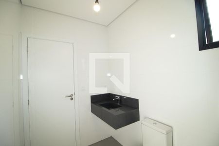 Casa à venda com 230m², 3 quartos e 4 vagasBanheiro da Suíte 1