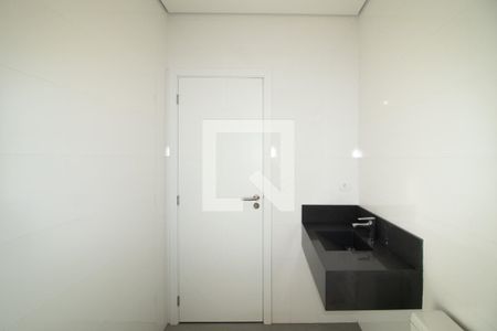 Casa à venda com 230m², 3 quartos e 4 vagasBanheiro da Suíte 1