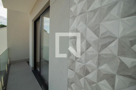 Casa à venda com 230m², 3 quartos e 4 vagasVaranda 1