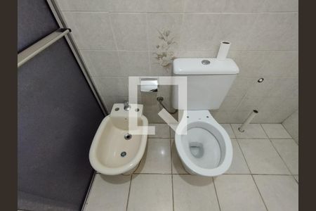 Casa à venda com 385m², 2 quartos e 1 vagaBanheiro