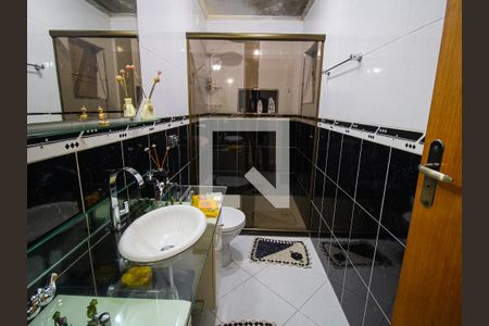Casa à venda com 130m², 3 quartos e 2 vagasBanheiro Social