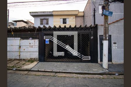 Casa à venda com 130m², 3 quartos e 2 vagasFachada com plaquinha