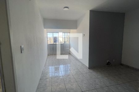 Sala de apartamento para alugar com 2 quartos, 64m² em Saracuruna, Duque de Caxias