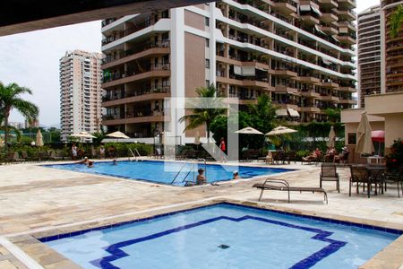 Apartamento para alugar com 101m², 2 quartos e 1 vagaÁrea comum - Piscina