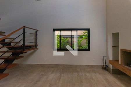 Sala de casa de condomínio para alugar com 3 quartos, 250m² em Swiss Park, Campinas