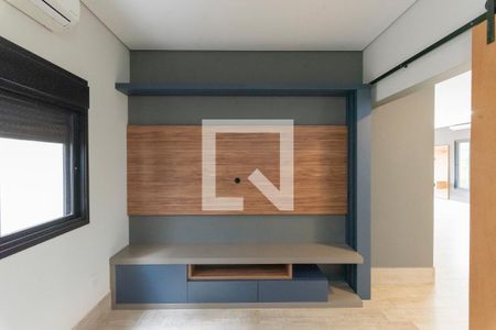Sala de TV de casa de condomínio para alugar com 3 quartos, 250m² em Swiss Park, Campinas