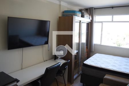 Sala/Quarto de apartamento para alugar com 1 quarto, 31m² em Portão, Curitiba