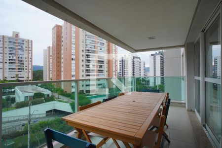 Varanda de apartamento para alugar com 3 quartos, 114m² em Jardim do Salso, Porto Alegre