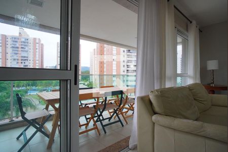 Sala - Varanda de apartamento para alugar com 3 quartos, 114m² em Jardim do Salso, Porto Alegre