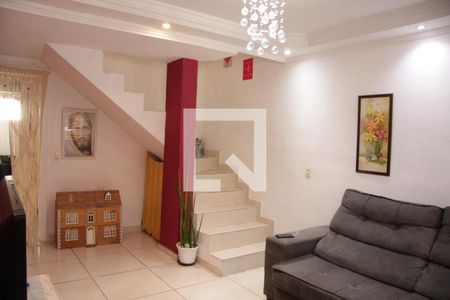 Sala  de casa de condomínio à venda com 2 quartos, 111m² em Jardim Adriana, Guarulhos