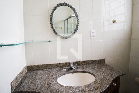 Casa à venda com 180m², 3 quartos e 3 vagasBanheiro Social 