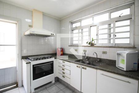 Casa à venda com 180m², 3 quartos e 3 vagasCozinha