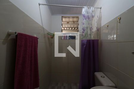 Casa à venda com 162m², 3 quartos e 4 vagasBanheiro da Suíte 2