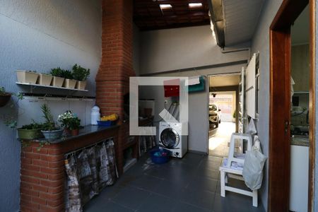Casa à venda com 162m², 3 quartos e 4 vagasQuintal