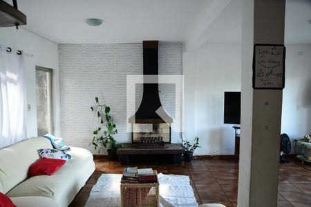 Sala de casa para alugar com 2 quartos, 250m² em Jardim Semiramis, Cotia