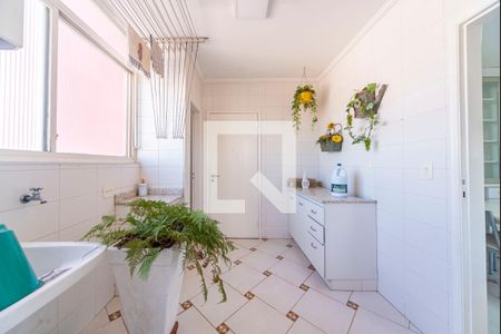 Apartamento à venda com 158m², 3 quartos e 2 vagas Apartamento à venda com 158m², 3 quartos e 2 vagasÁrea de Serviço