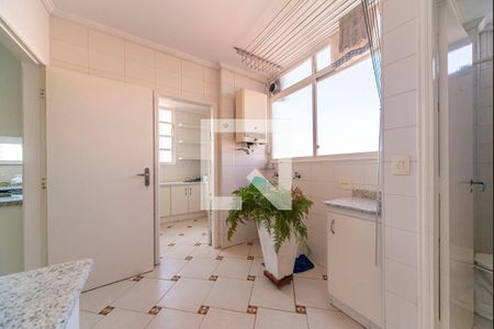 Apartamento à venda com 158m², 3 quartos e 2 vagas Apartamento à venda com 158m², 3 quartos e 2 vagasÁrea de Serviço
