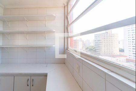 Apartamento à venda com 158m², 3 quartos e 2 vagas Apartamento à venda com 158m², 3 quartos e 2 vagasQuarto de Serviço