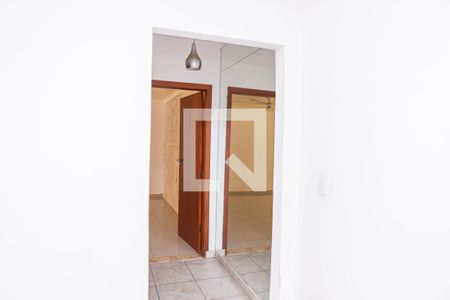Corredor de casa para alugar com 3 quartos, 180m² em Jardim São Nicolau, São Paulo