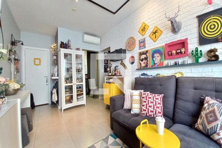 Sala de apartamento à venda com 1 quarto, 50m² em Cambui, Campinas